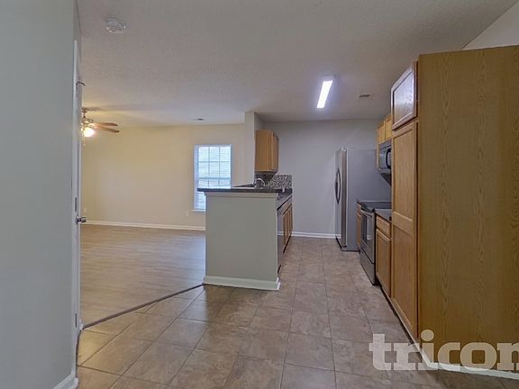5th image of 76 Springway Dr