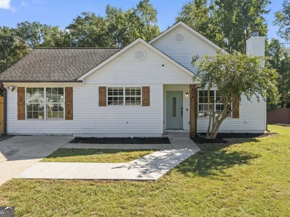 206 Country Meadows Cir, Jenkinsburg, GA 30234
