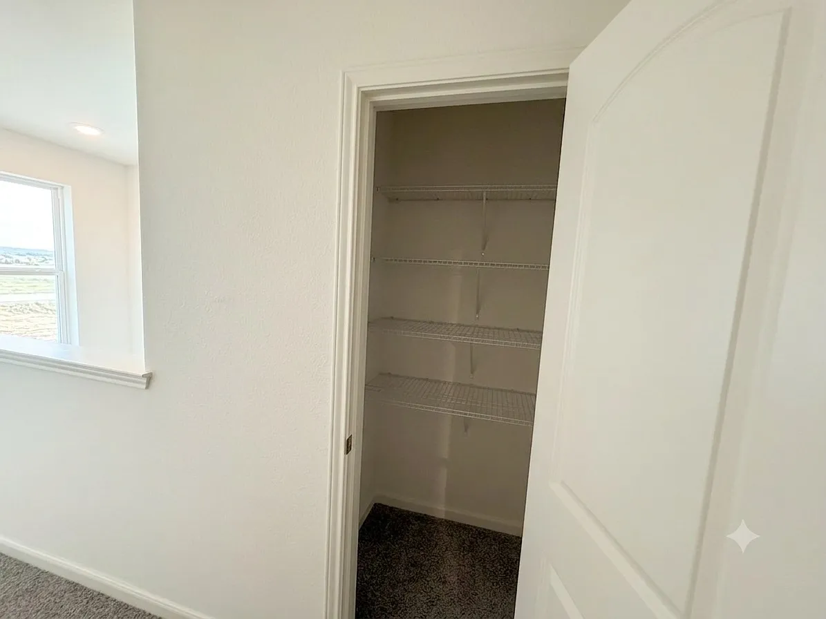 4 bed, 2054 sqft, $1,995 — Photo 1