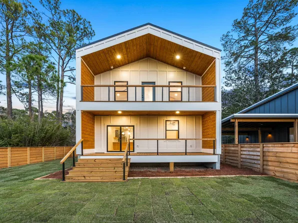 1317 N County Highway 393, Pt Washington, FL 32459