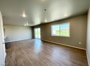 1451 3rd Ave NW #B, Dilworth, MN 56529