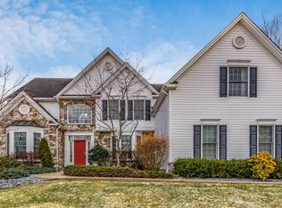 7 Morris Cir, Dallas, PA 18612