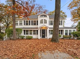 575 Chestnut St, Newton, MA 02468