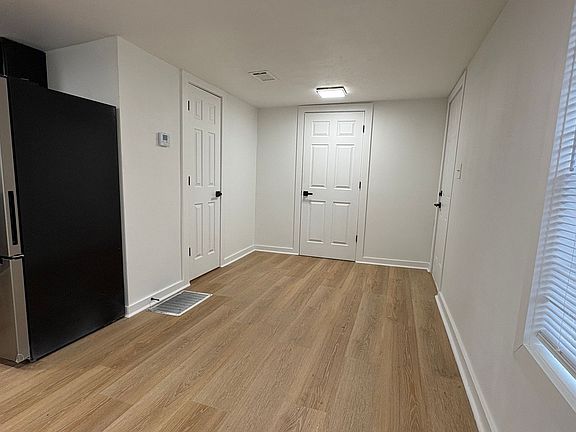 5th image of 505 W Conway St #C