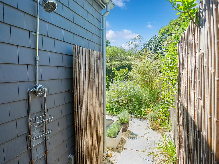 7 Glover St — Photo 24