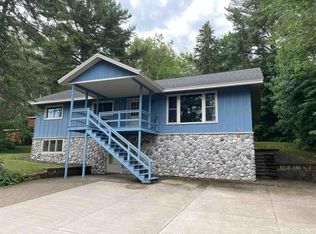 605 Sibley Ave, Houghton, MI 49931