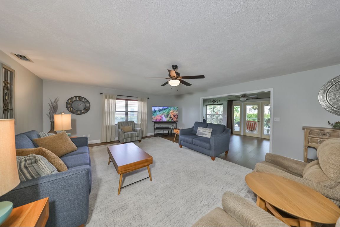 2025 New Bedford Dr, Sun City Center, FL 33573 | MLS #T3549134 | Zillow