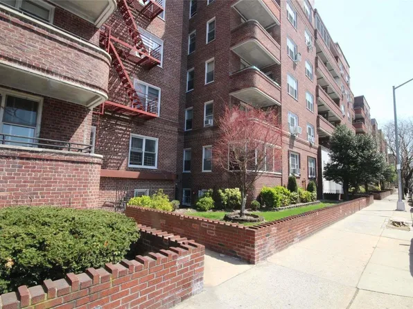 83-33 Austin Street #3D, Kew Gardens, NY 11415