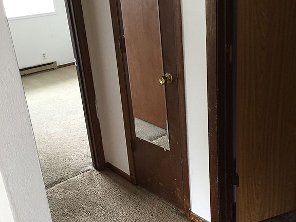 5th image of 4604 Governors Dr