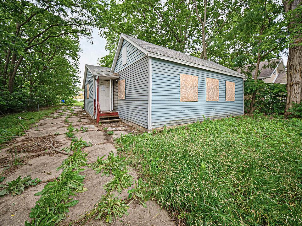 1st image of 705 W 13th St