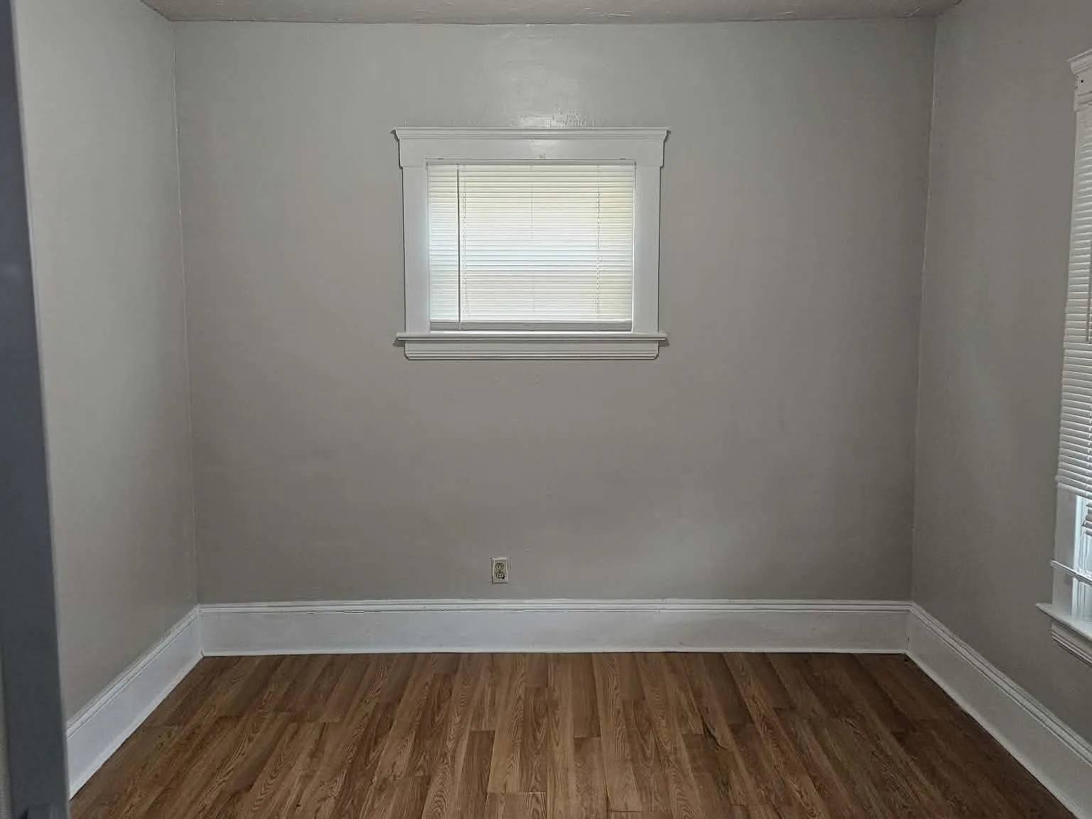 4211 Storer Ave — Photo 2