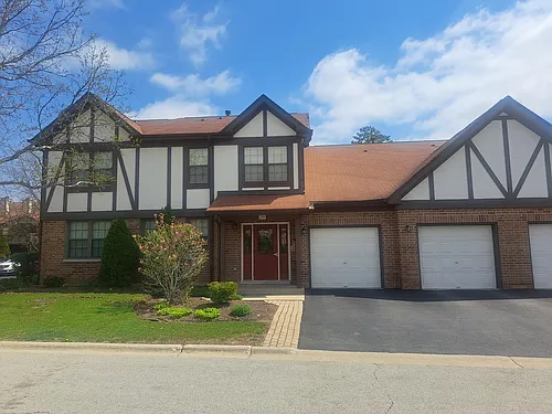 216 Stoneybrook Ln #2C Photo 1