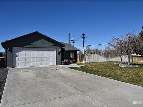 3rd image of 1300 S Cougar Drive