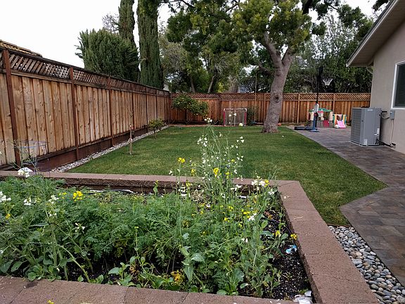 4th image of 421 Hacienda Way
