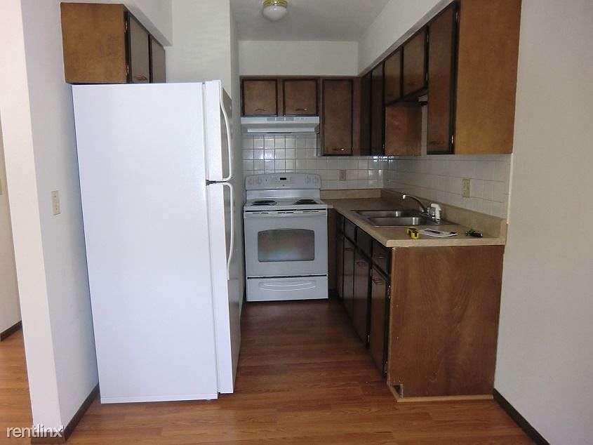 N. center 2117 Kitchen Updated