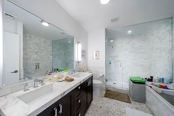 Rented by Douglas Elliman | media 27