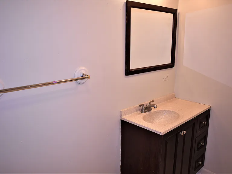 4835 W Congress Pkwy — Photo 14