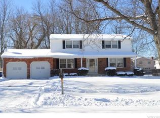 92 Heritage Rd W, Buffalo, NY 14221