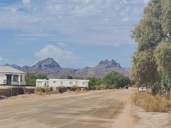 22767 E Well St, Wellton, AZ 85356