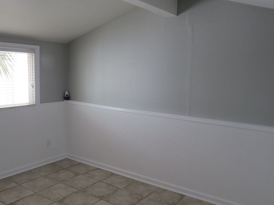 1st image of 5045 Narragansett Ave APT 4