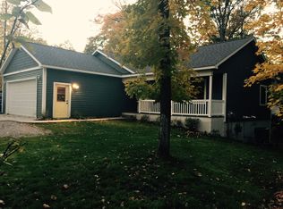 450 Peninsula Trl, Traverse City, MI 49696