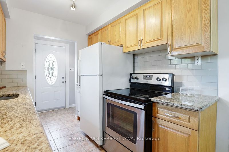 Ottawa House for rent - 3 Bedrooms — photo 7