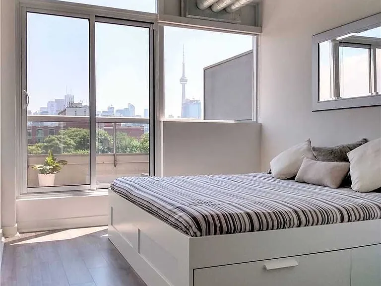 955 Queen St W #Penthouse 15 — Photo 10