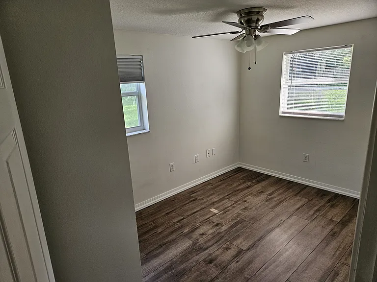 4416 E Drake Blvd — Photo 8