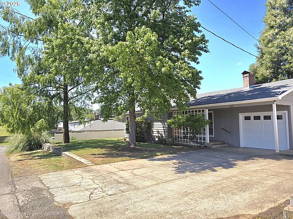 3rd image of 1642 NW Almond Ave