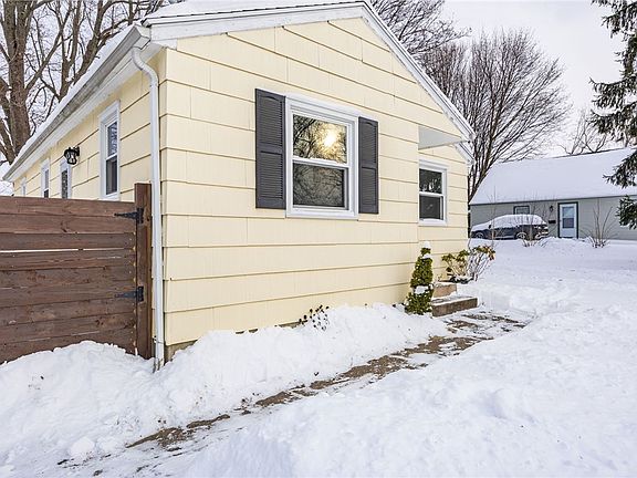 4th image of 327 Estall Rd