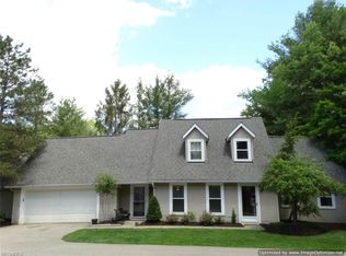 113 Burlington Oval Dr, Chardon, OH 44024