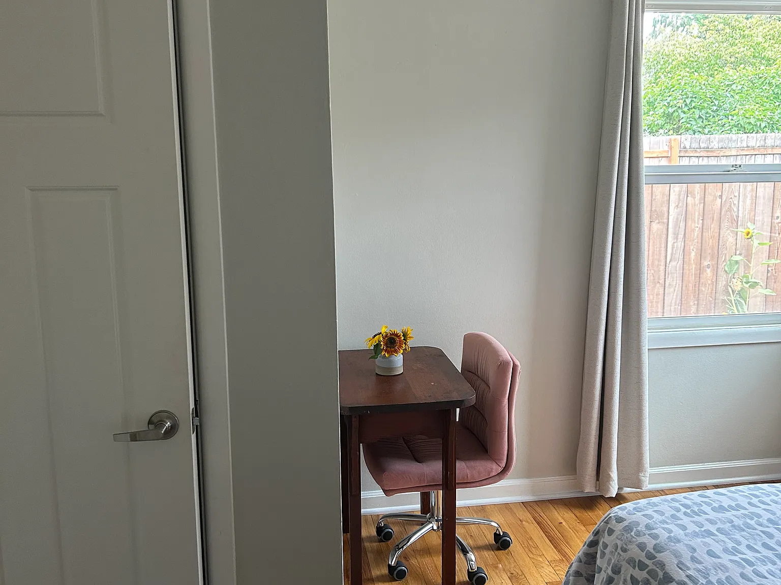 1 bed, 693 sqft, $1,900 — Photo 3