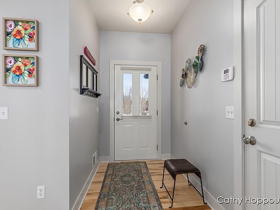 5th image of 1933 Aspen Valley Ln