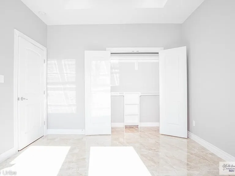 1434 W White Oak Dr — Photo 14