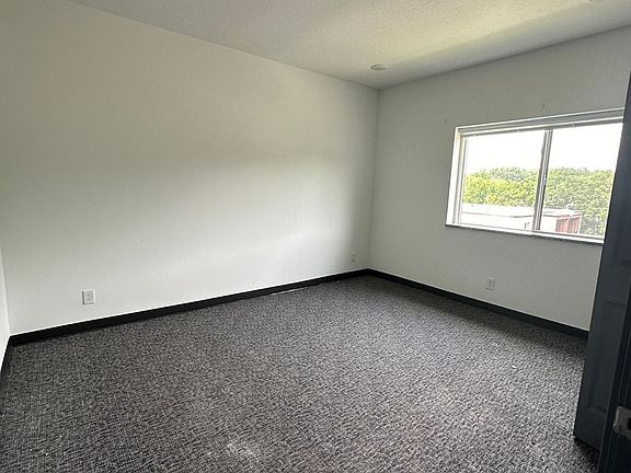 3rd image of 1922 Wilson Ave #301