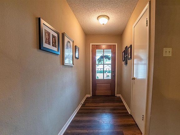 5th image of 1113 Acapulco Ln