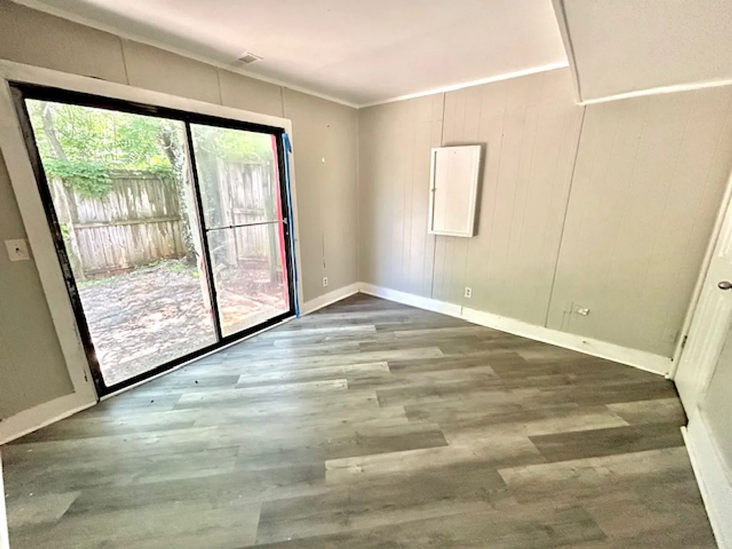Spacious 3 Bedroom, 2 Bath Home For Rent $1,500/Month! — Photo 4