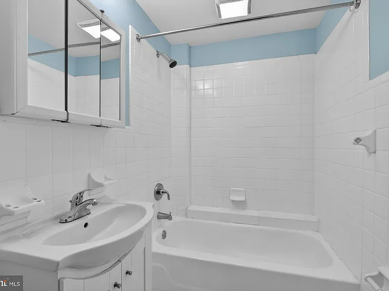 1717 Spruce St #1F — Photo 15