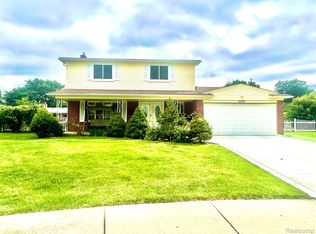 31732 Gloria Ct, Warren, MI