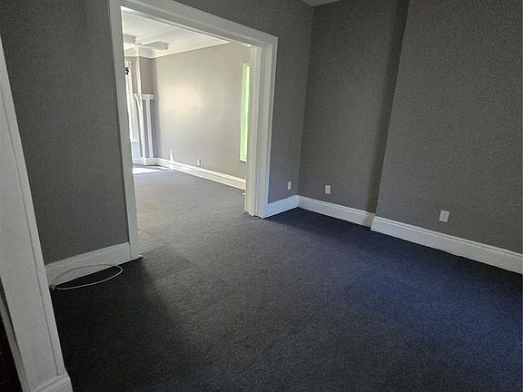 4th image of 1412 Rowan Ave