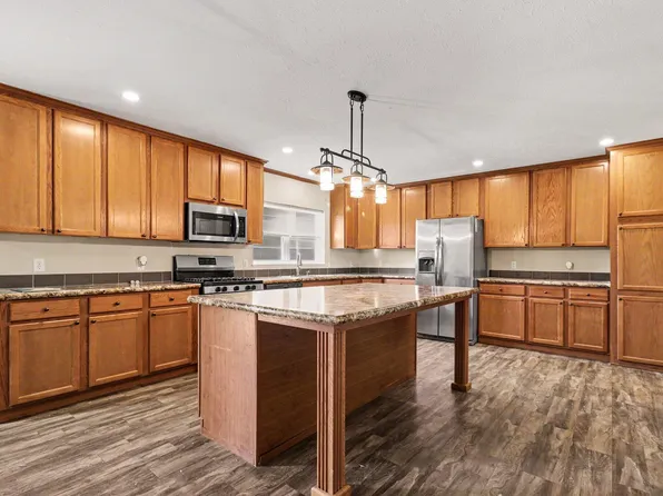 92 N Elm Ave, White Cloud, MI 49349