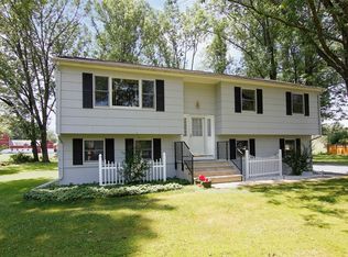 29 Meadow Ln, Hackettstown, NJ 07840