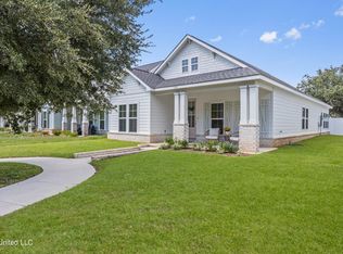 141 Grande View Dr, Biloxi, MS 39531