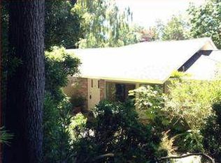 455 Moseley Rd, Hillsborough, CA 94010