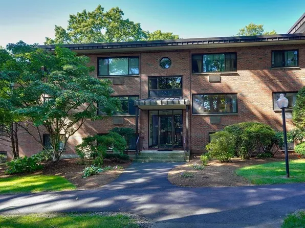 1325 Worcester Rd, Framingham, MA