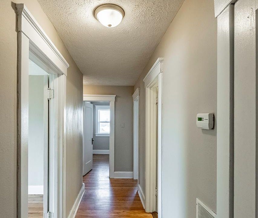 1st image of 115 N 33rd St APT 10