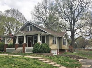 3214 Gene Field Rd, Saint Joseph, MO 64506