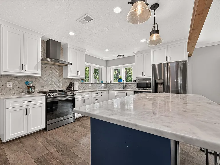 23011 Fox Hunt Dr — Photo 26