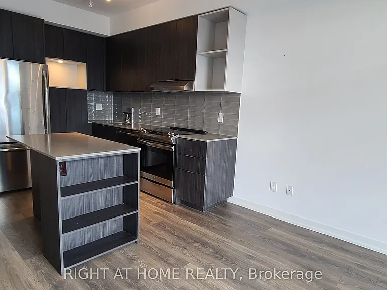 2520 Eglinton Ave W #1817 — Photo 14