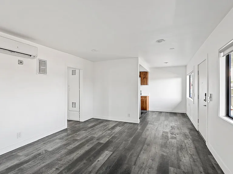 215 N Fickett St #E — Photo 7